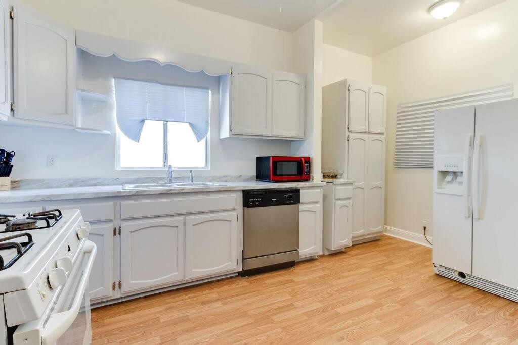 5 Bedroom Koreatown Charmer Near Dtla * Los Angeles