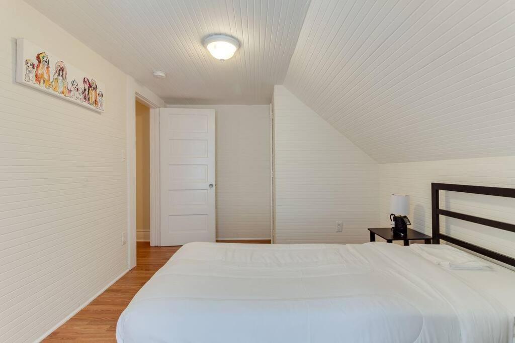 5 Bedroom Koreatown Charmer Near Dtla Los Angeles