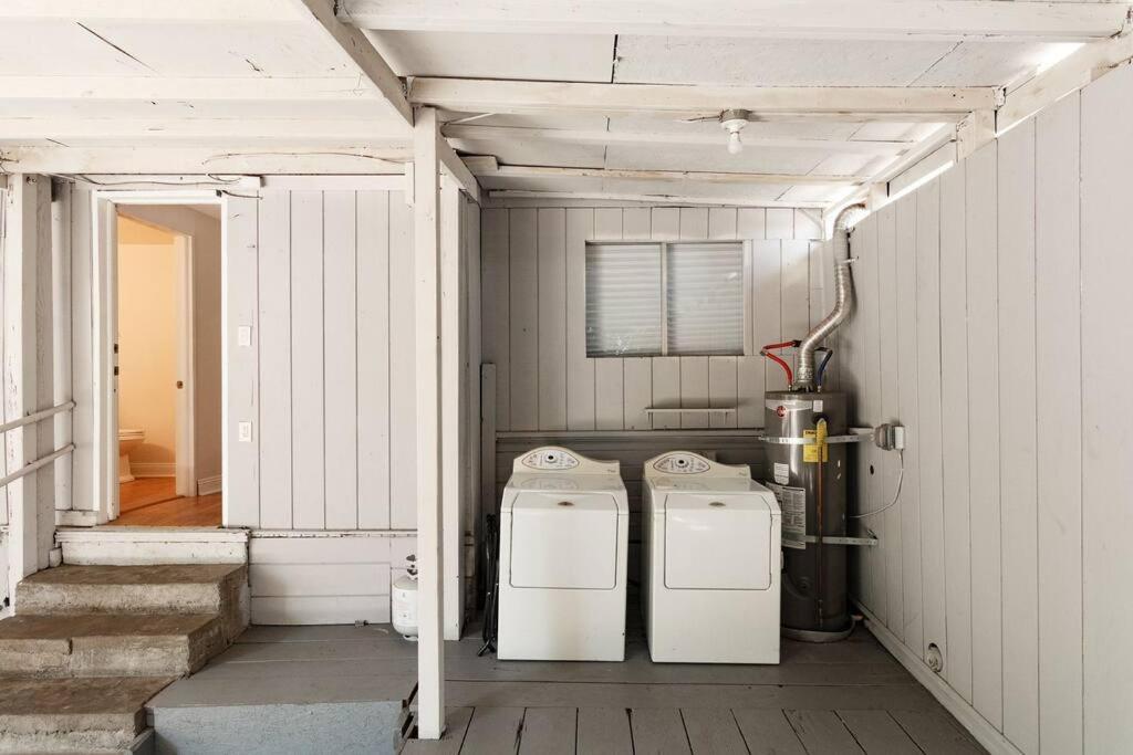 Holiday home 5 Bedroom Koreatown Charmer Near Dtla Los Angeles