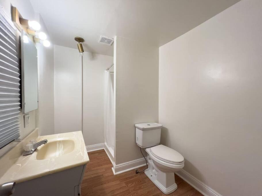 Holiday home 5 Bedroom Koreatown Charmer Near Dtla *